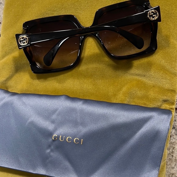 Authentic GUCCI Sunglasses large like new - Picture 5 of 5
